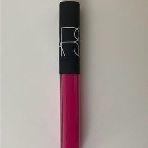 NARS Lipgloss in “Priscilla”